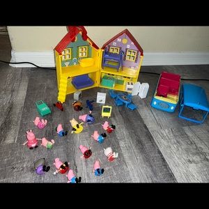 Peppa pig house, bus and more!